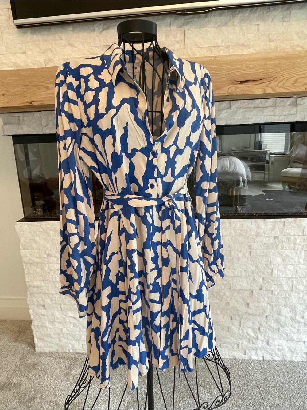 ANGL Blue and Cream Long Sleeve Tie-Waist Printed Dress